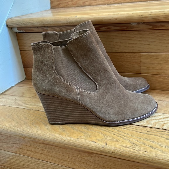 Lucky Brand Tan Ankle Boots Size 10M - Picture 3 of 9